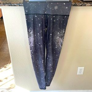 Teeki Winter Wolf Medium Leggings